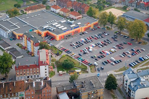 Lotnicze, Polska, warm-maz. Hiper Market w Ostrodzie.